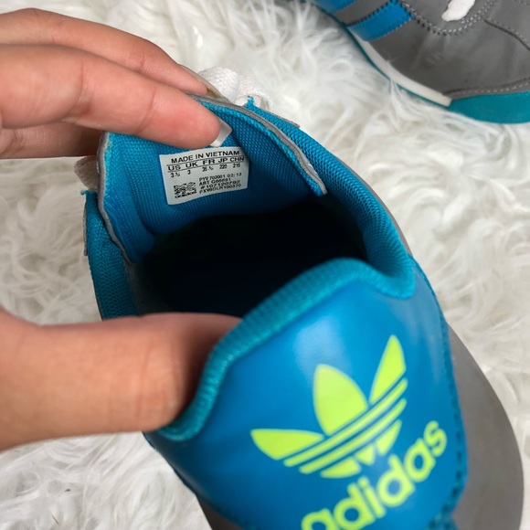 Adidas - Picture 2 of 8